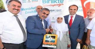 Hacı Adayları Salavatlarla, Dualarla Uğurladı