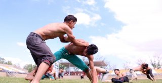 Geleneksel Türk Oyunları Erzurumdan Yükseldi