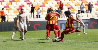 Spor Toto Süper Lig:  Evkur Yeni Malatyaspor: 1 - Çaykur Rizespor: 0 (İlk Yarı)