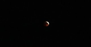 Çıplak Gözle İzlenen Ay Tutulması Kırşehirde De İlgiyle İzlendi