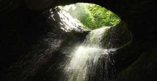 Artvinin Murgul İlçesinde Biri Yapay Biri Doğal İki Şelale Büyük İlgi Görüyor