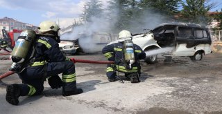 Boluda 2 Aracın Alev Alev Yandığı Tatbikat Gerçeğini Aratmadı