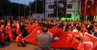 Osmaneli ‘De 29 Ekim Cumhuriyet Bayramı Fener Alayı Düzenlendi