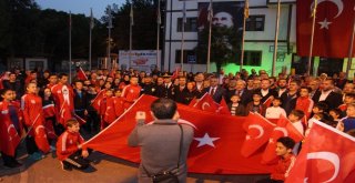 Osmaneli ‘De 29 Ekim Cumhuriyet Bayramı Fener Alayı Düzenlendi