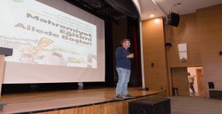 Psikolog Emre Aytekin: “Sosyal Medya Gençleri Yalnızlaştırır”