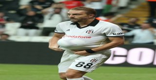 Uefa Avrupa Ligi: Beşiktaş: 2 - B36 Torshavn: 0 (İlk Yarı)