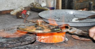 Manisanın 5. Kuşak Kalaycısı Zamana Direniyor