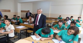Cizre Belediyesi Okullara Spor Malzemesi Desteği Sundu