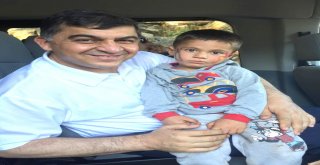 Babalar Ve Abiler Sahada Minikler Oyunda