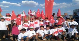 Babalar Ve Abiler Sahada Minikler Oyunda