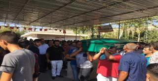 Mersindeki Aile Faciasının Kurbanları Toprağa Verildi