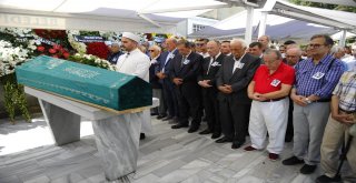 Gazeteci Güngör Uras Son Yolculuğuna Uğurlandı