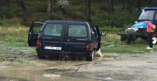 Keşanda Şiddetli Yağmur Sokakları Göle Çevirdi