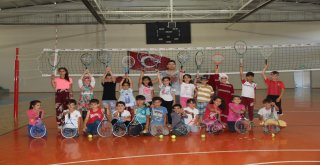 Çocuklar Kuran Kursunda Hem Öğreniyor Hem De Spor Yapıyor