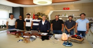 Türkiye Kriket Milli Takımı Başarısını Bozbey İle Paylaştı
