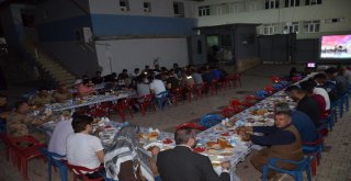 Beytüşşebapta Polisler Kurban Kesip Vatandaşlarla Birlikte Akşam Yemeği Yedi