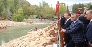 Türkiyenin İlk Rafting Eğitim Merkezi Tuncelide Açıldı