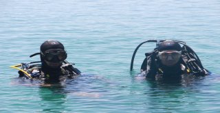 (Özel) Kurbağa Adamlar Su Altındaki Suçları Aydınlatıyor