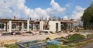 Kartepe Yüzme Havuzunda Çalışmalar Sürüyor
