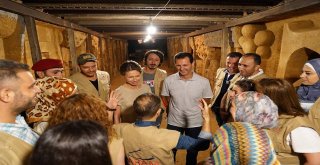 (Düzeltme) Beşar Esad, Şamda Bir Tüneli İnceledi