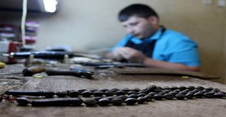 Oltu Taşına Hayat Veren Eller