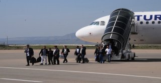 Şırnakta Yolcu Var, Uçak Yok