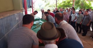 Misafirliğe Gittikleri Evde Öldüren Çift Son Yolculuklarına Birlikte Uğurlandı