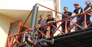 Manisa İtfaiyesine İlk Kadın Stajyer