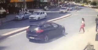 (Özel) İstanbulda Kadının Kafatasının Kırıldığı Feci Kaza Kamerada
