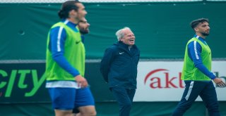 Mustafa Denizli: “İyi Başlangıcımızı Akhisarspor Maçıyla Devam Ettirmek İstiyoruz”