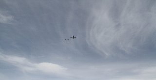 Beyşehir Gölünde Paraşütle Nefes Kesen Eğitim Tatbikatı