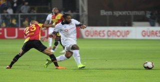 Spor Toto Süper Lig: Göztepe: 0 - Beşiktaş: 0 (İlk Yarı)