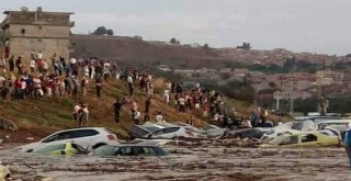 Cezayirde Yağış Şiddeti Sele Döndü: 2 Ölü