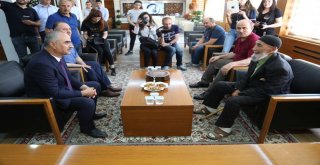 Sattığı Samanın Parasını Ay-Yıldız Şeklindeki Camiye Bağışladı