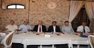 Kaymakam Çorumluoğluna Veda Yemeği