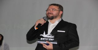 Şehirder Altın Rozetler Başarı Ödülleri Sahiplerini Buldu