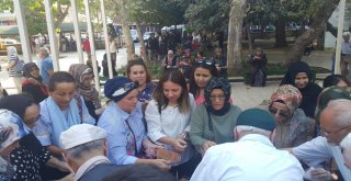 Ak Kadınlar Büyük Zaferi Kutladı