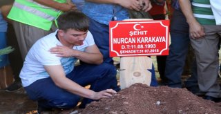 Şehit Anne Ve Oğlu Yan Yana Toprağa Verildi