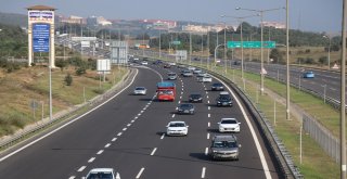 Boluda, Tem Otoyolunda Tatilcilerin Yoğunluğu Devam Ediyor