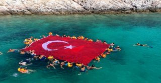 Çeşmede Denizde Ve Karada 30 Ağustos Coşkusu