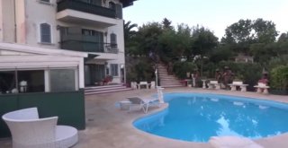 Adnan Oktarın Villasının İçi İlk Kez Görüntülendi