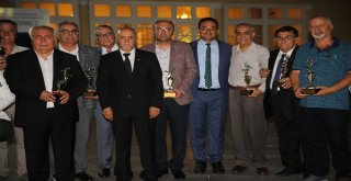 Basketbol Adamları Derneğinden Başkan Ergüne Onur Ödülü