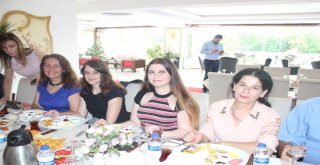 Basın Mensupları Sgcnin Kahvaltısında Buluştu