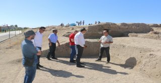 Van Tso Heyetinden Kazı Ekibine Ziyaret