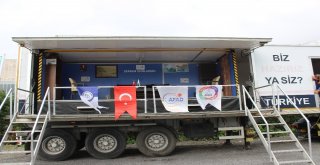 Arnavutköyde Öğrenciler Deprem Simülasyon Tırı İle Depremi Yaşadı