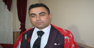 Gelin Ve Damattan Örnek Davranış