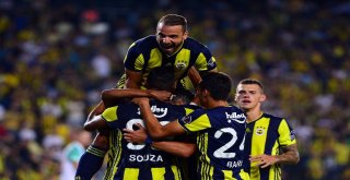 Spor Toto Süper Lig: Fenerbahçe: 2 - Bursaspor: 1 (İlk Yarı)