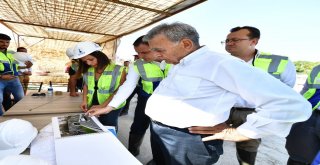 Başkan Çizmeleri Giydi, İzmirin En Uzun Tünelini İnceledi