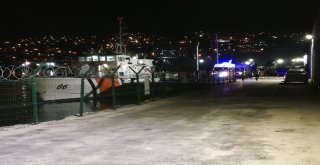 Alabora Olan 5 Kişi Sahil Güvenlik Tarafından Kurtarıldı