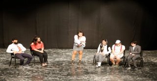 Liselerarası Tiyatro Şenliği Perdelerini Açtı